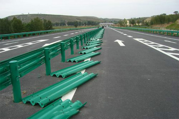 丽水波形护栏的维护与管理确保道路安全的关键步骤